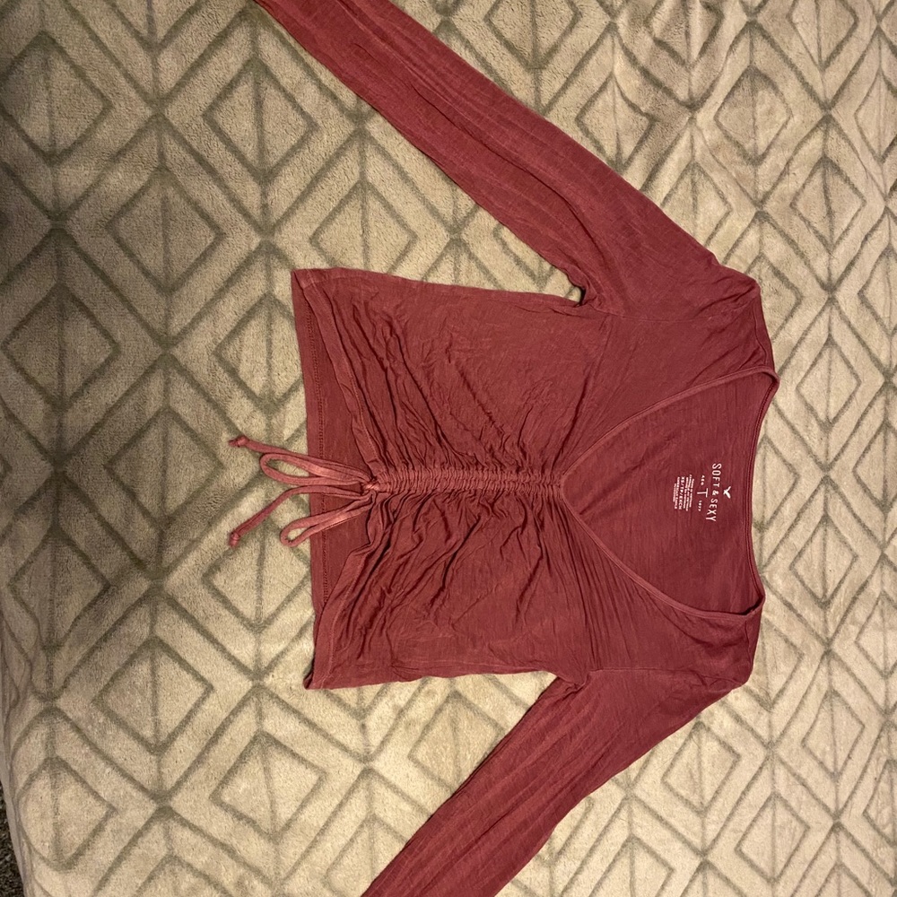 Long sleeve crop top, super soft and adjustable